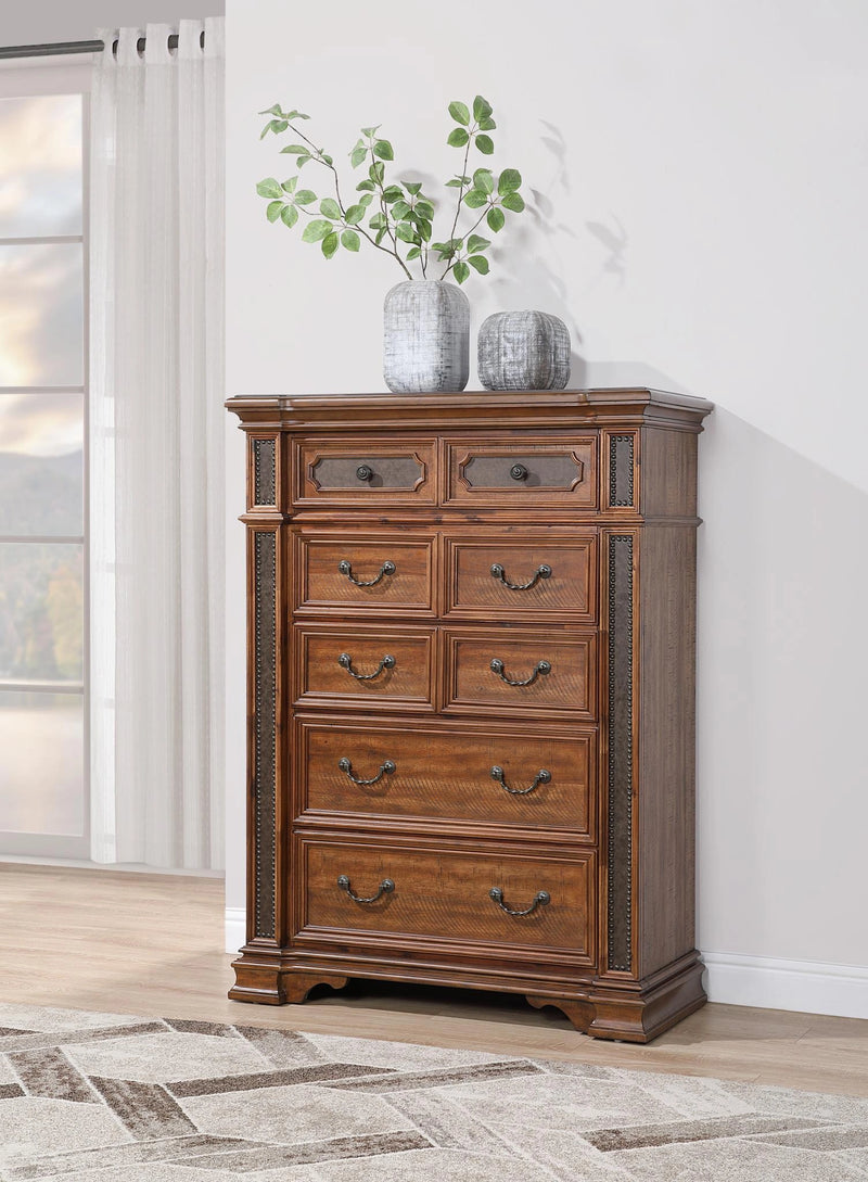 B020 Brown Chest